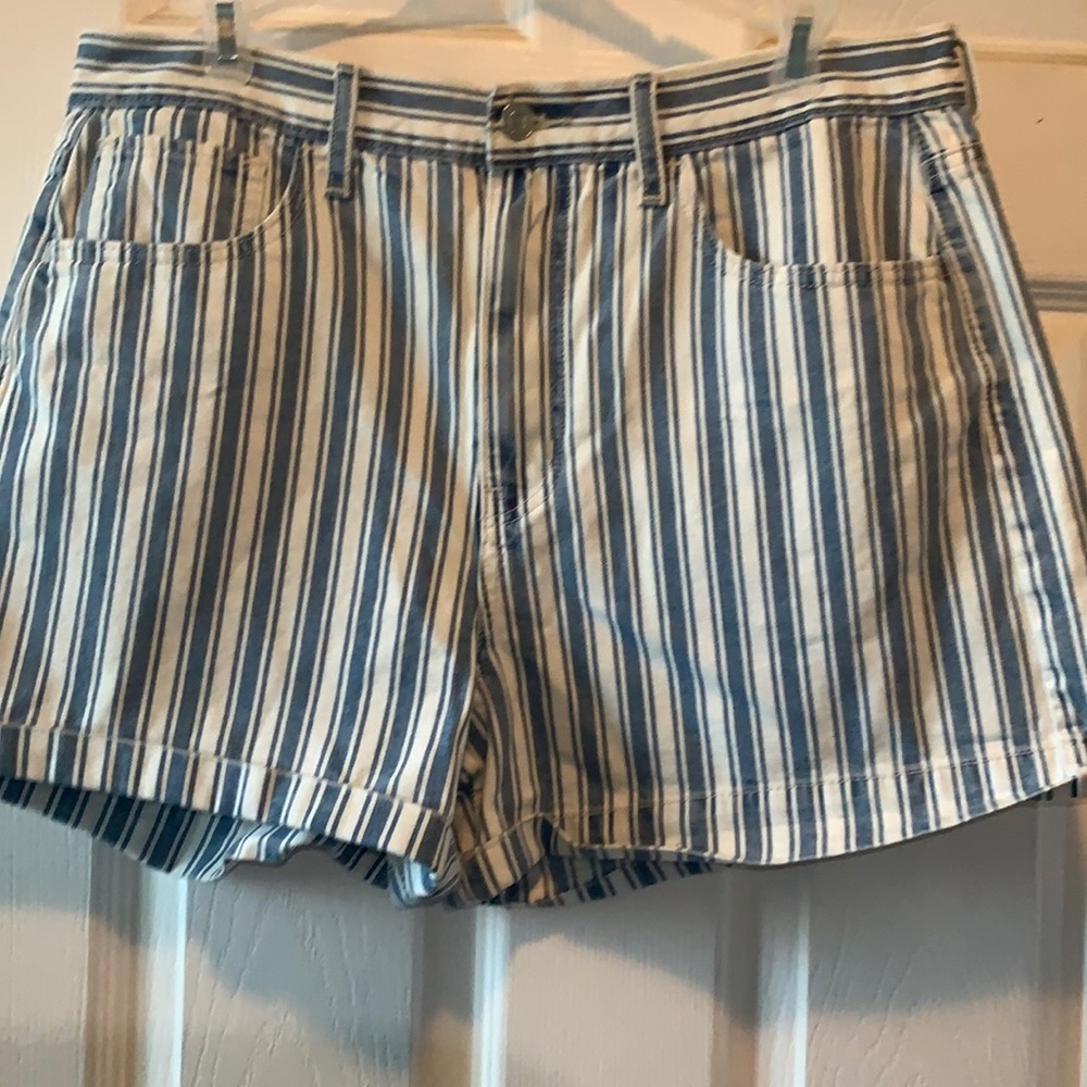 NWOT American Eagle Shorts